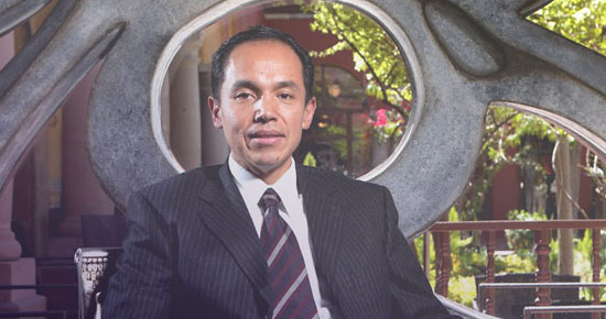 Dr. Carlos Ruiz Zepeda